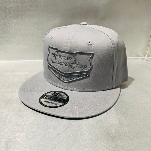 New Era 9FIFTY Light Grey Snapback Grey Puff Shield Logo